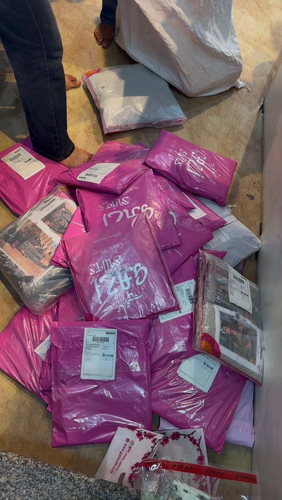 Dispatch to costumers